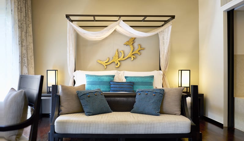 Sea View Suite - Bed